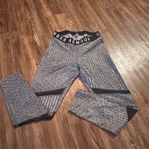Women’s XS Under Armour leggings! Great used condition!